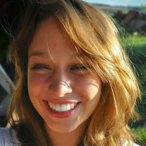 Meet your Posher, Alyssa